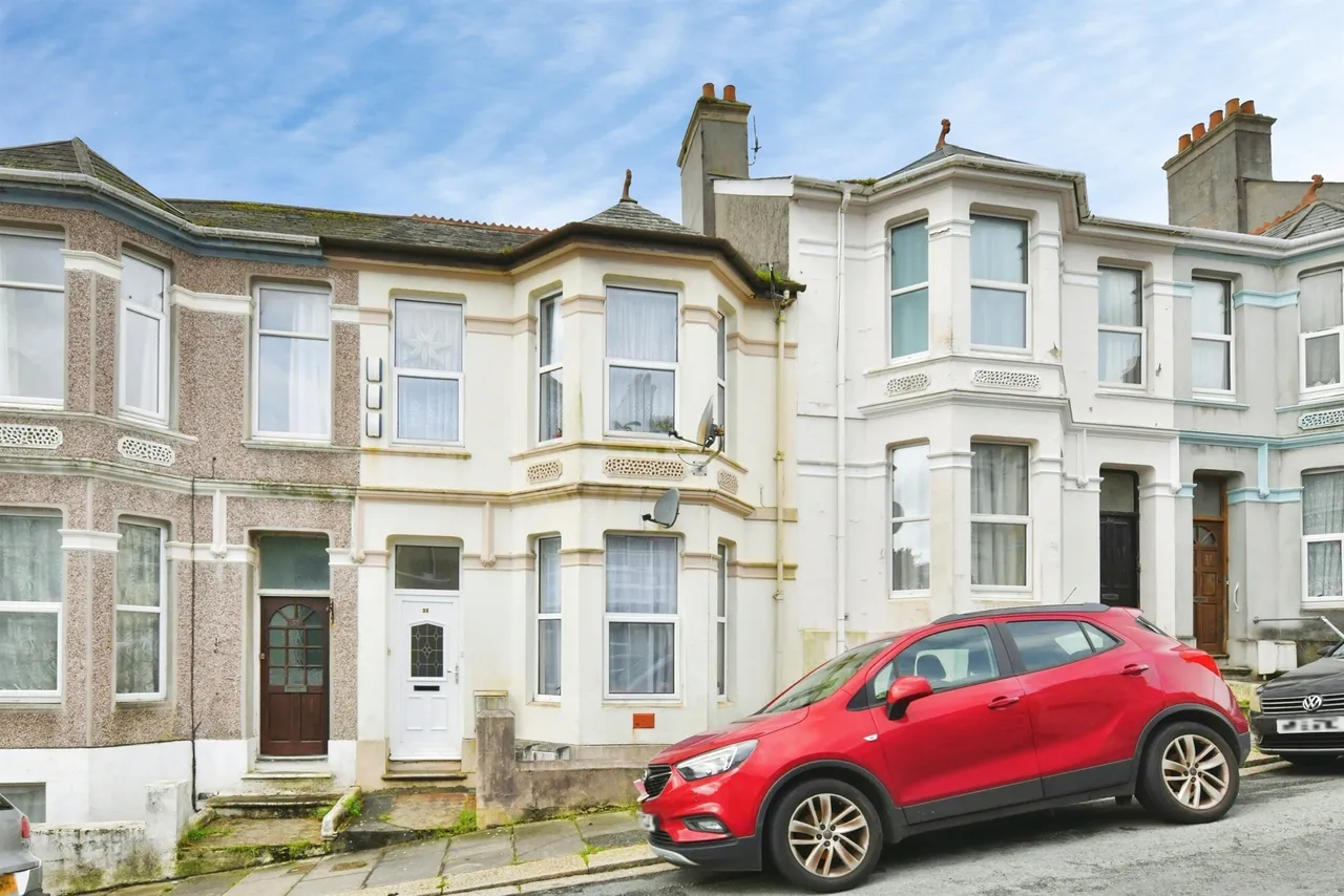 3 bed house for sale — Craven Avenue, Plymouth