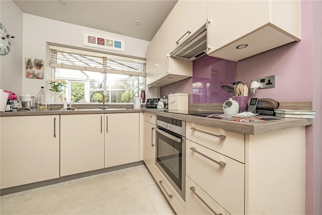 Coleridge Way, West Drayton, UB7, photo 4