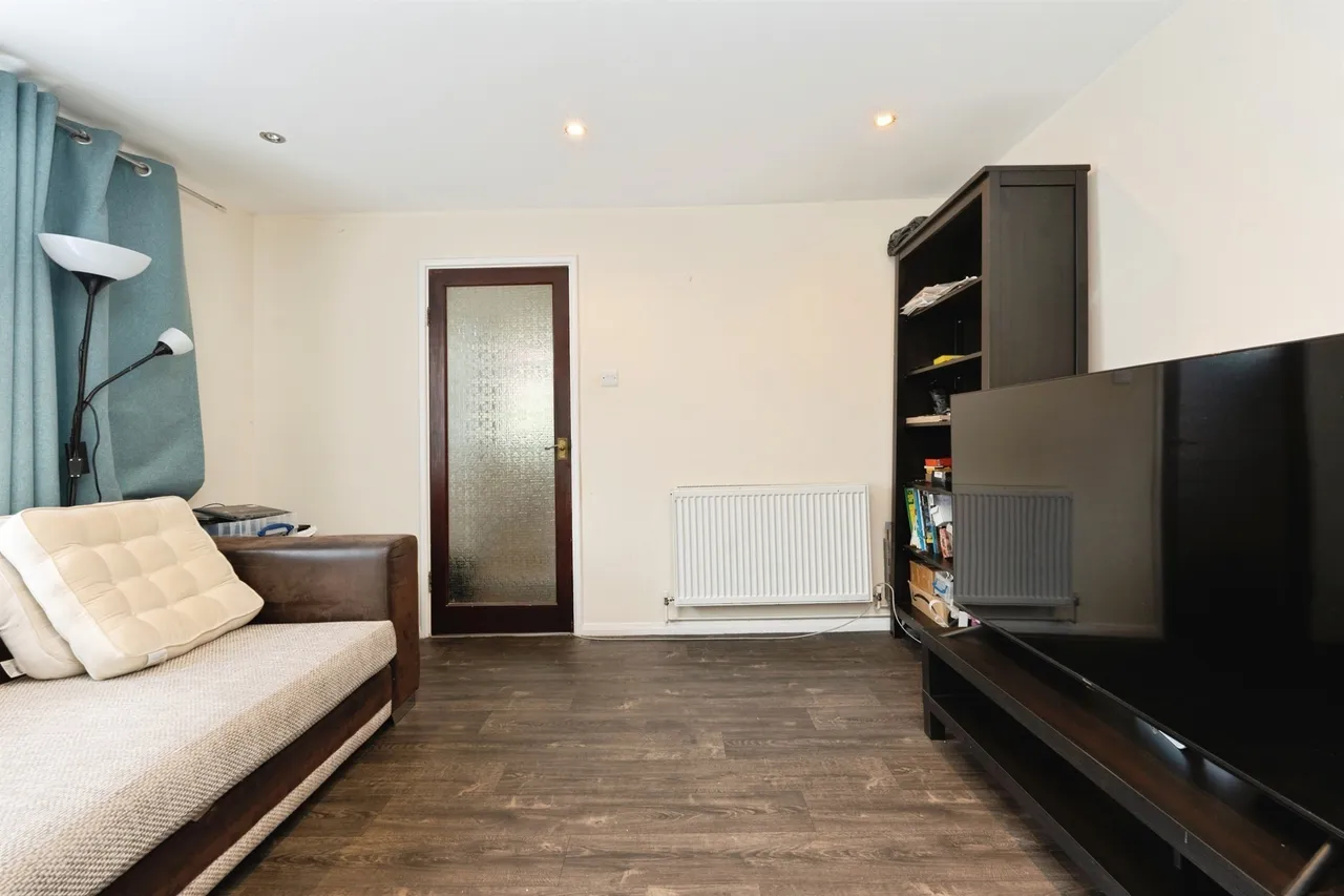 Bournehall Avenue, Bushey, photo 11