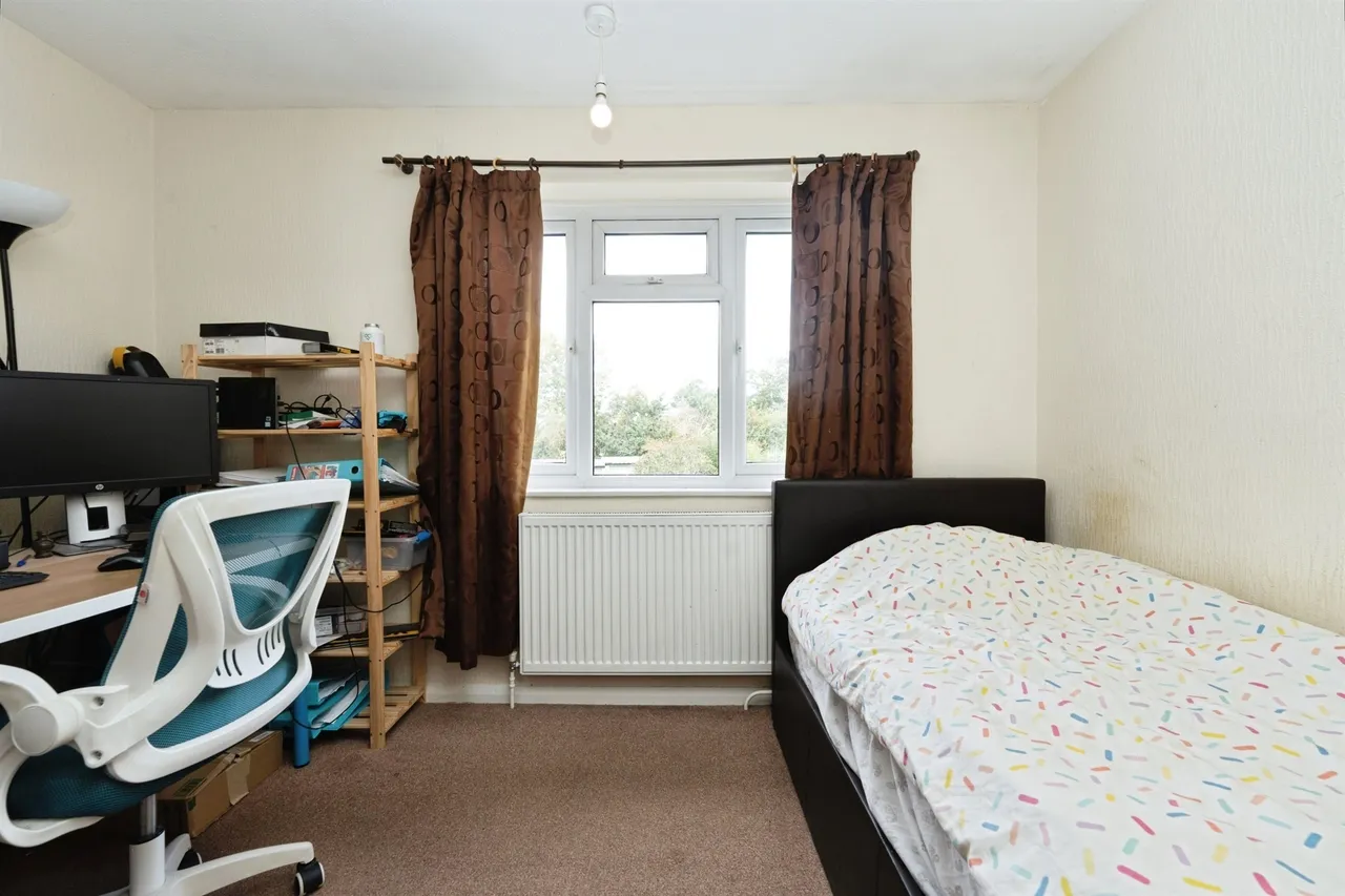 Bournehall Avenue, Bushey, photo 6