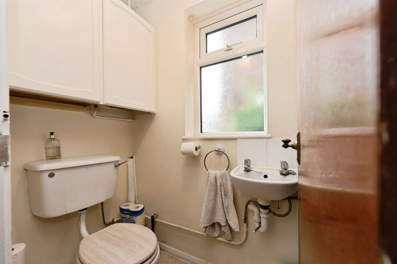 Bournehall Avenue, Bushey, photo 8