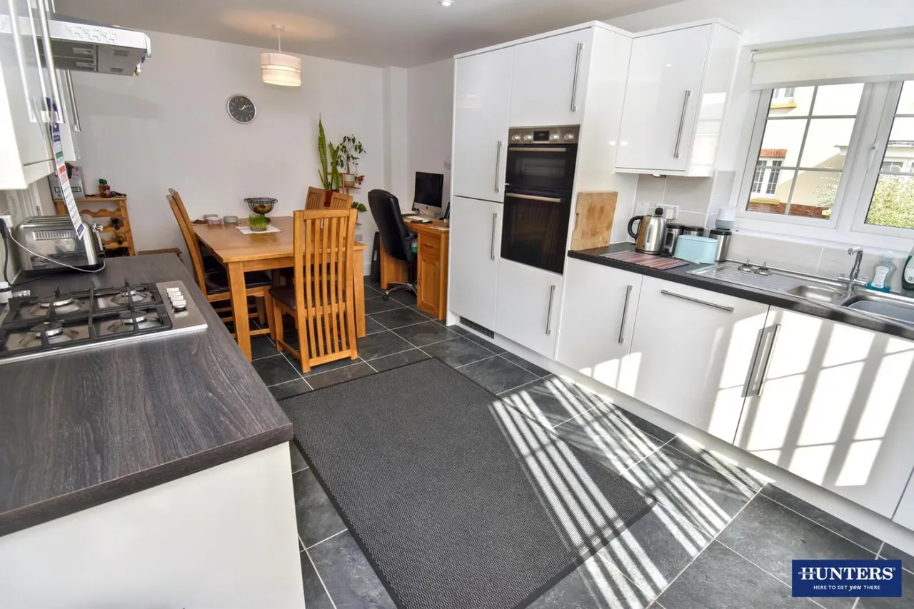 Holt Way, Littlethorpe, LE19, photo 5