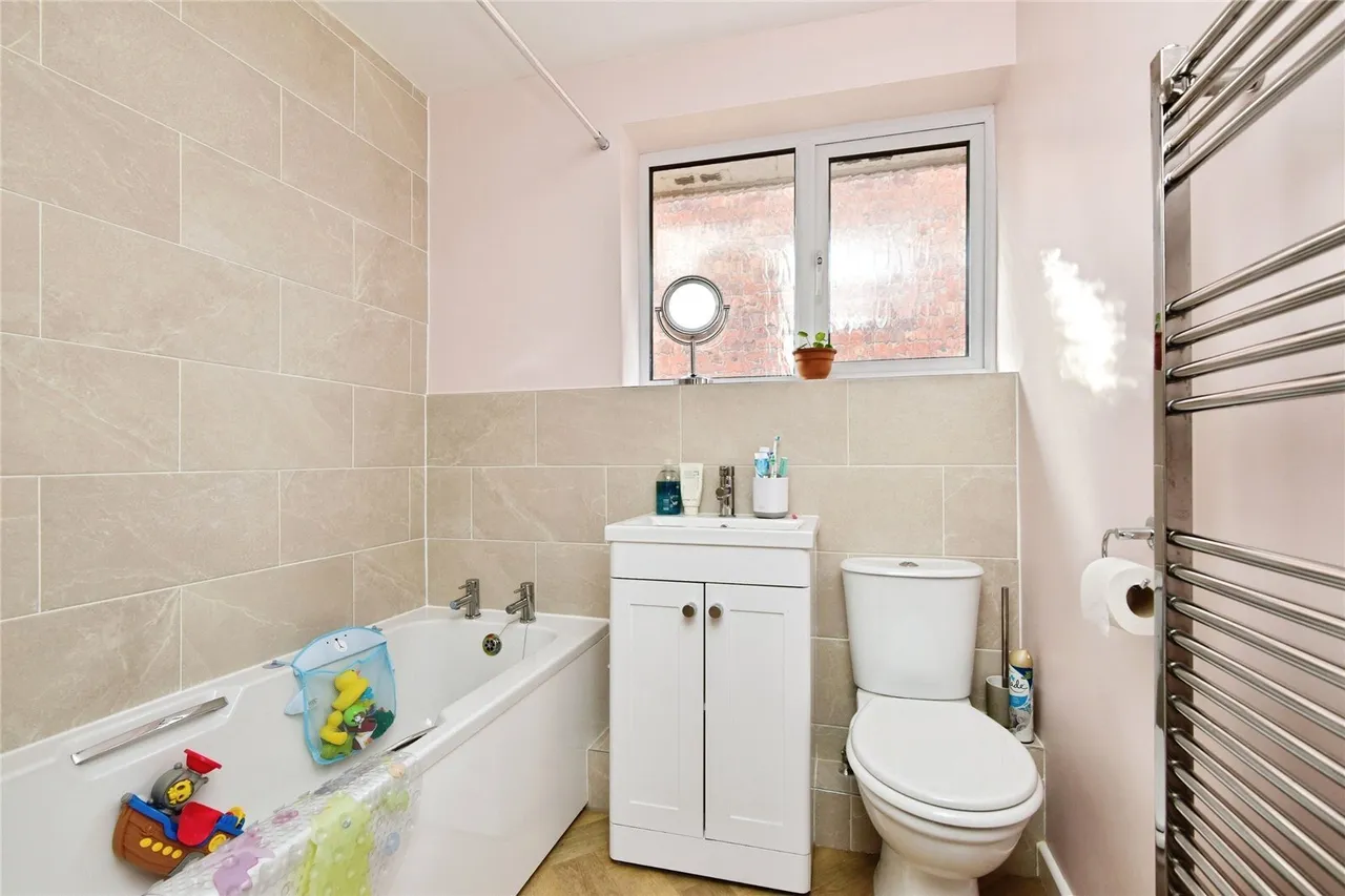 Swallow Drive, Sandbach, Cheshire, Sandbach, CW11, photo 14