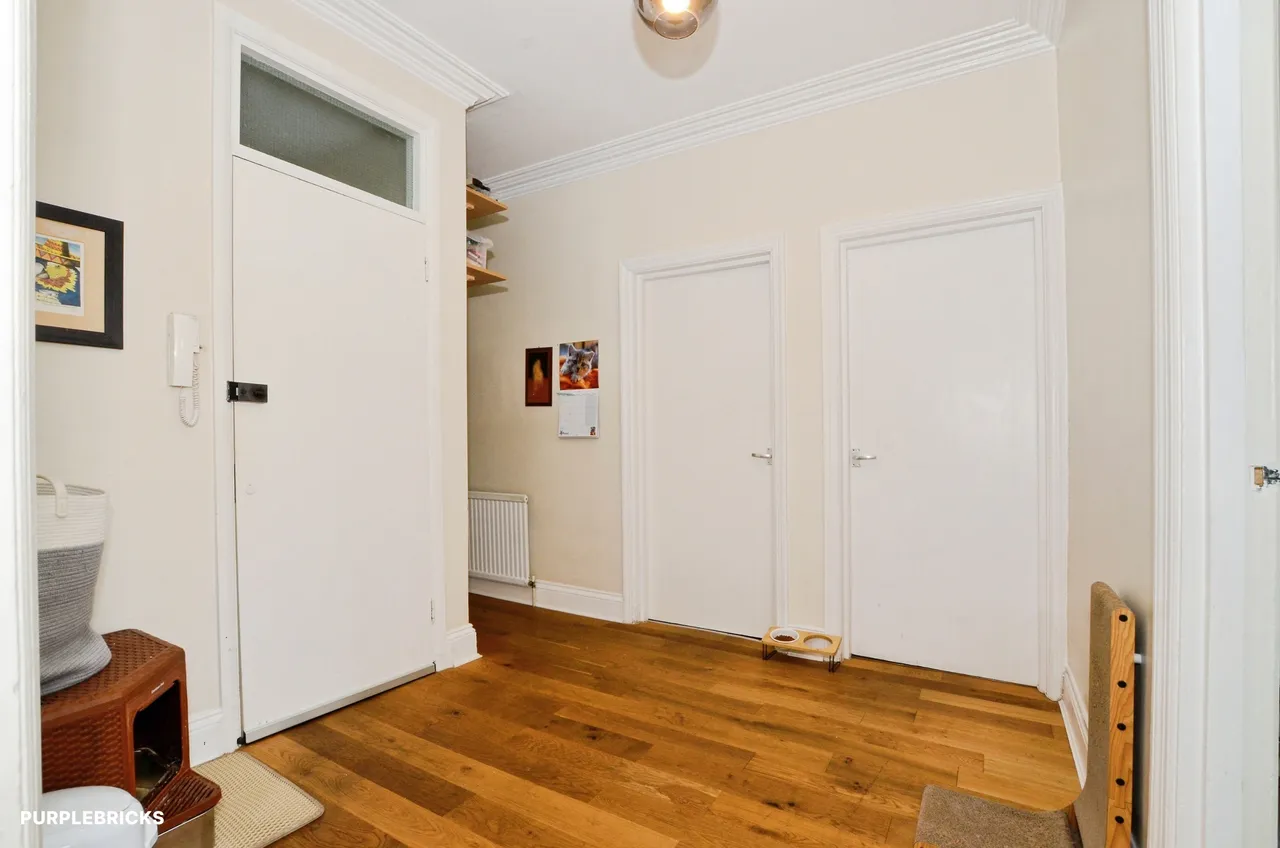 Willesden Lane, London, NW2, photo 12