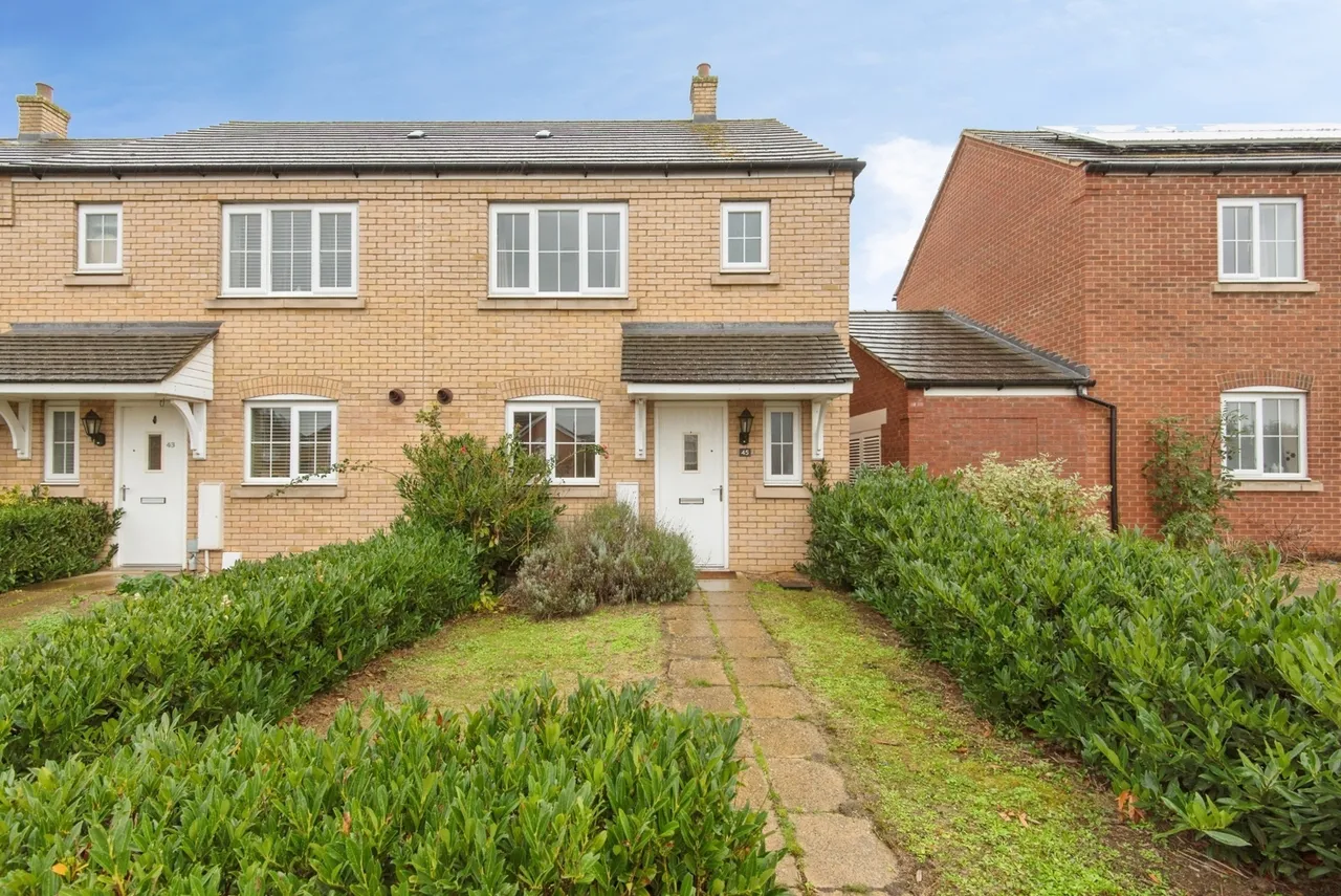 3 bed house for sale, Ivel Road, Shefford, SG17