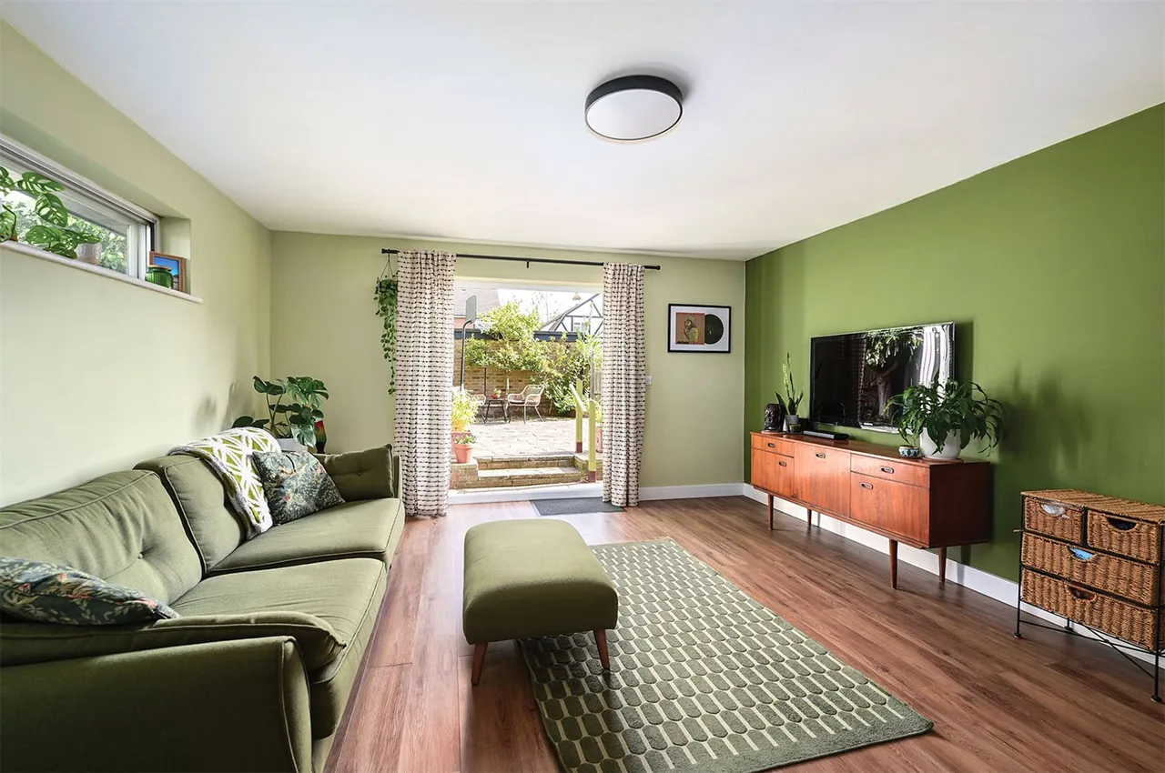 Alder Close, Ash Vale, Guildford, Surrey, GU12 5QS, photo 5