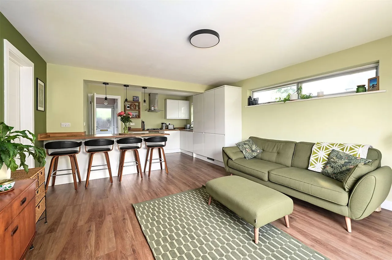 Alder Close, Ash Vale, Guildford, Surrey, GU12 5QS, photo 2