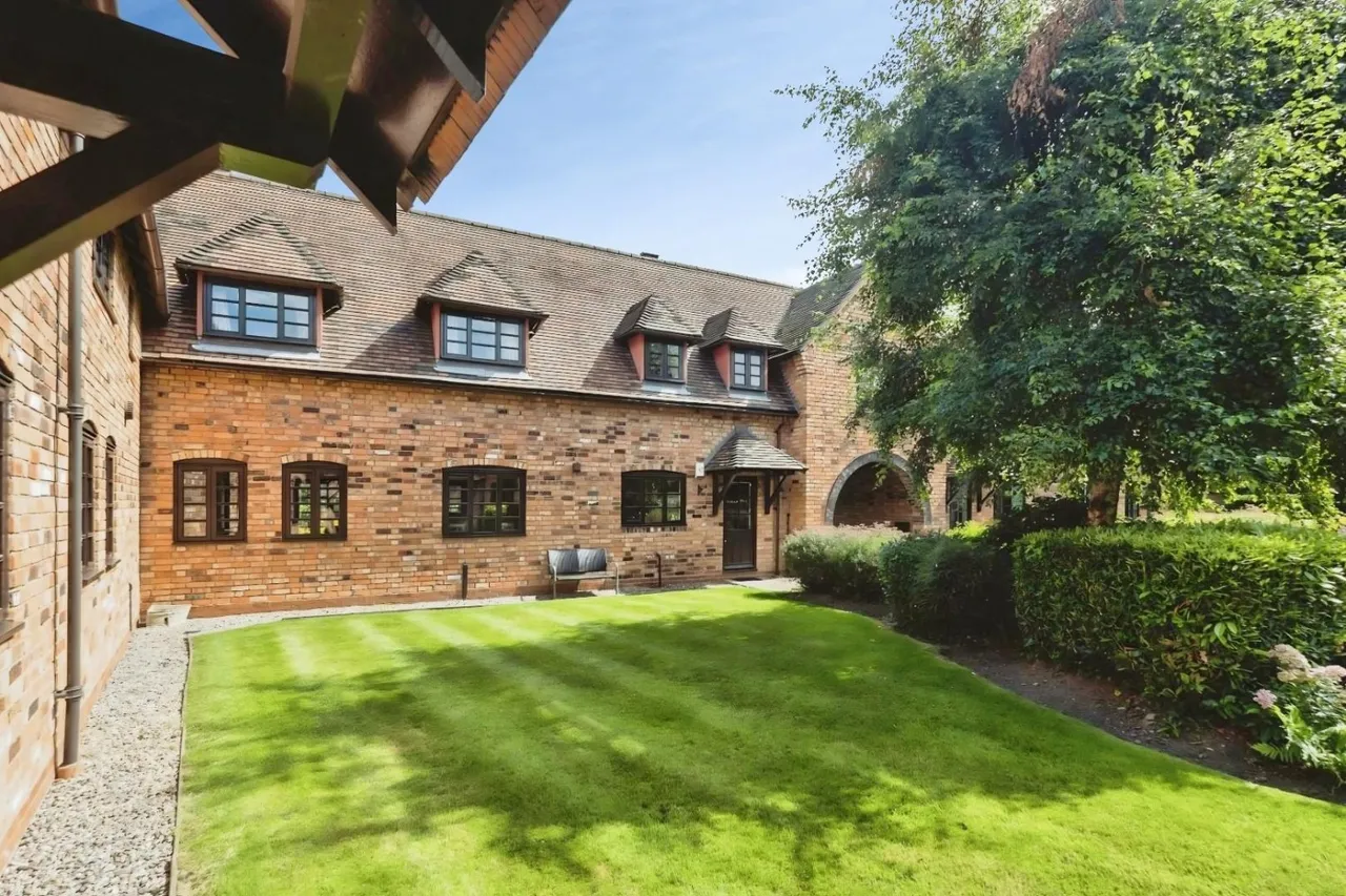 4 bed house for sale, Ox Leys Road, Sutton Coldfield, B75