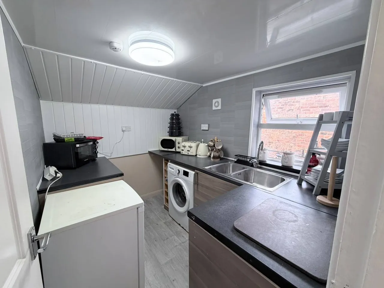 High Street, Chester, CH4, photo 3