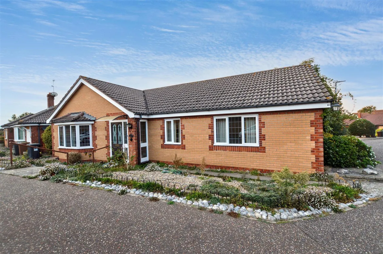 3 bed house for sale, Cowslip Lane, Sheringham, NR26
