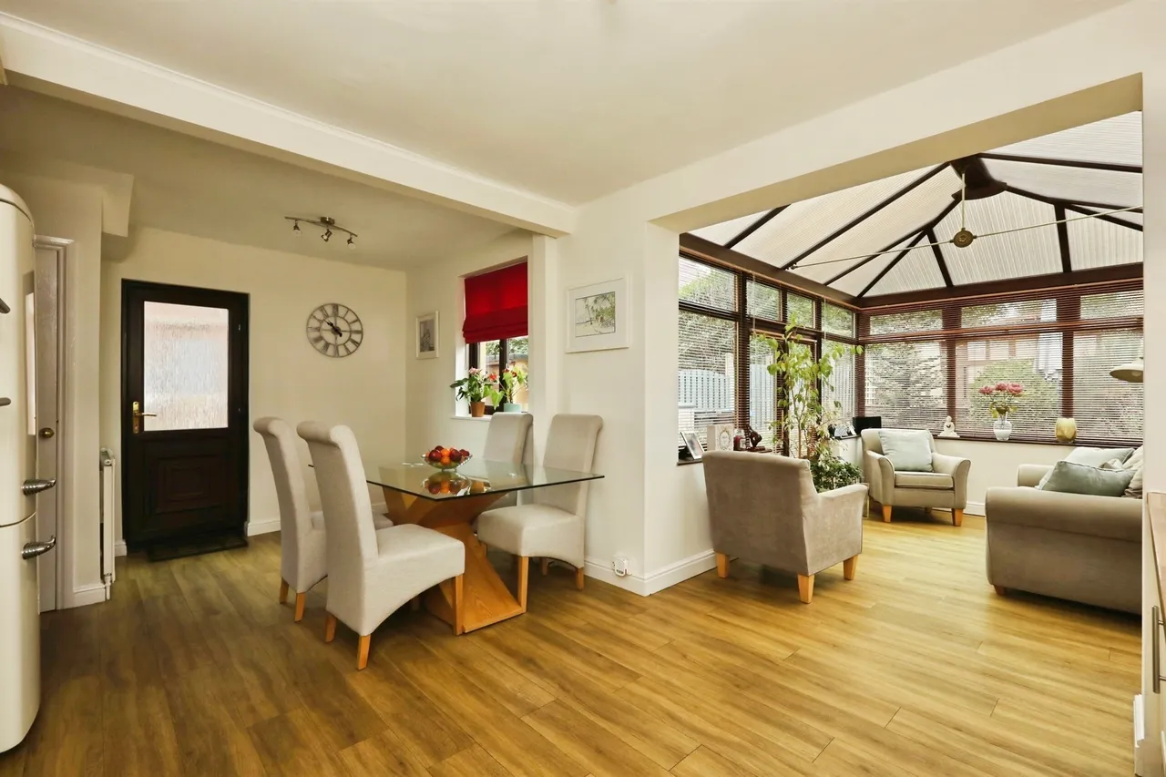 Normanton Grove, Sheffield, S13, photo 3