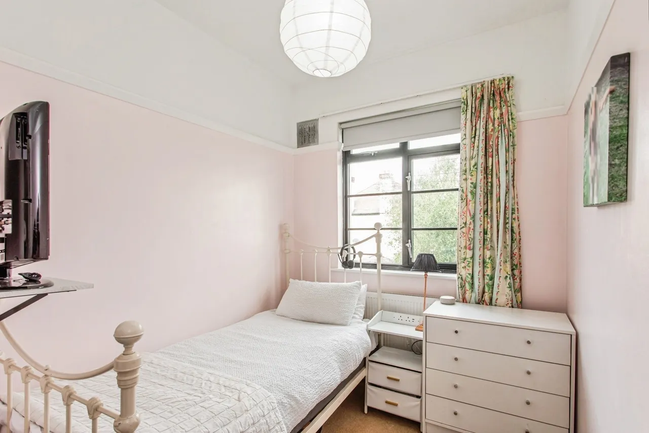 Northumberland Crescent, SOUTHEND-ON-SEA, Essex, SS1, photo 14