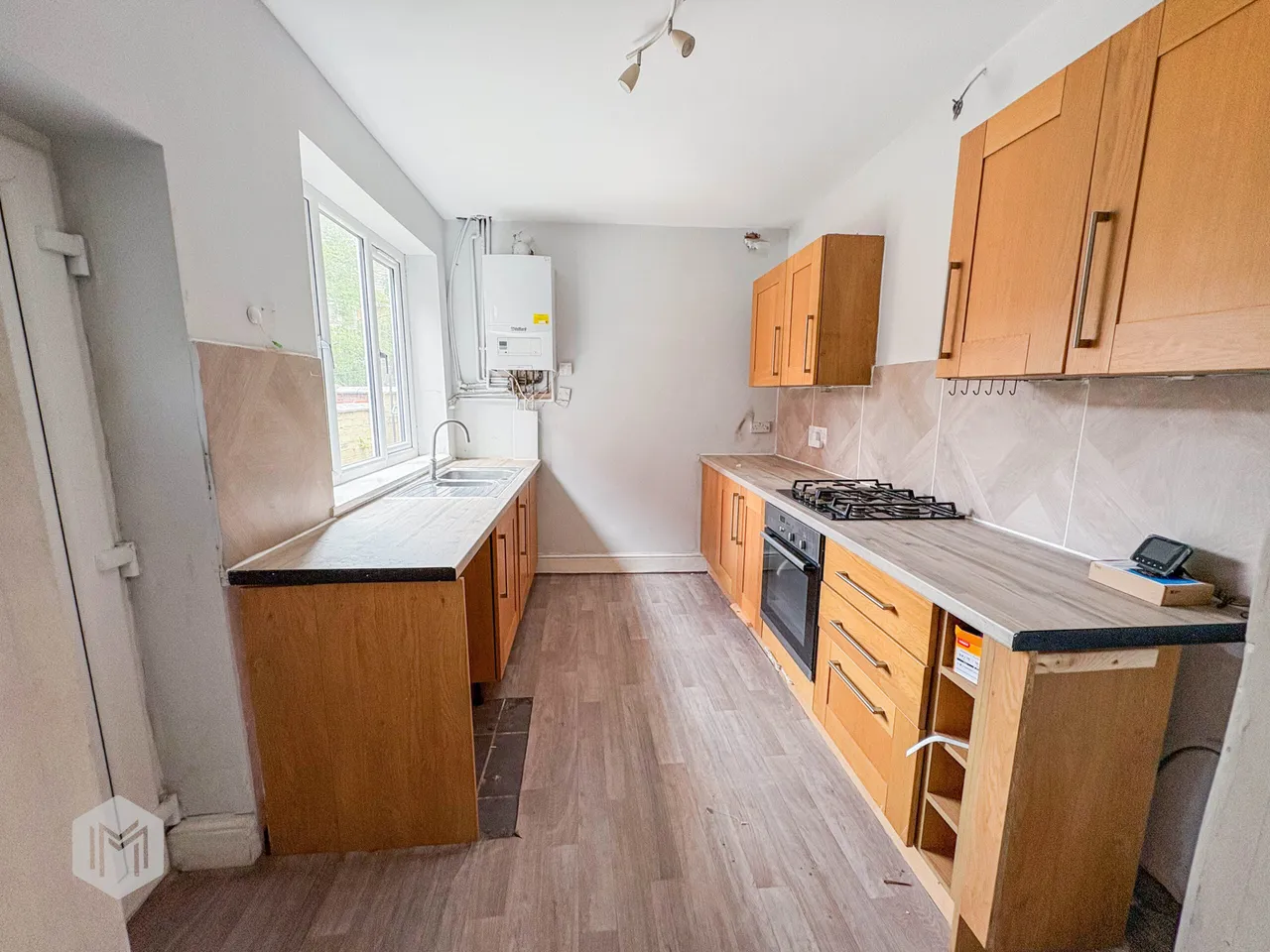 Bury Road, Bolton, BL2 6HZ, photo 4