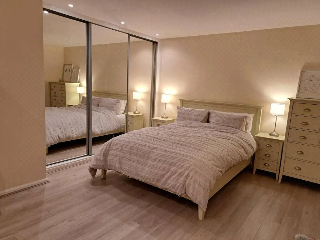 Handley Court, Liverpool, L19, photo 4