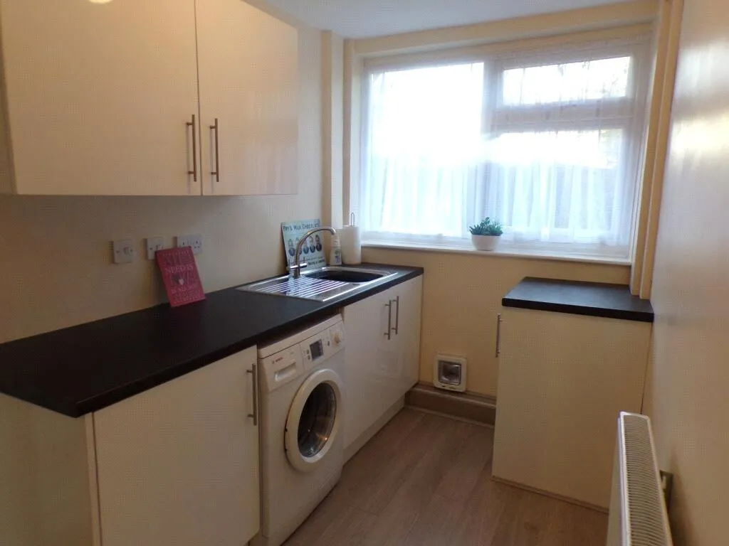Handley Court, Liverpool, L19, photo 11