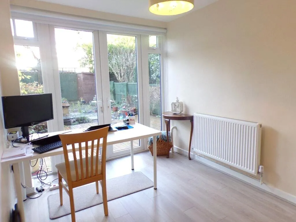 Handley Court, Liverpool, L19, photo 6