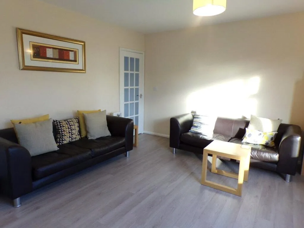 Handley Court, Liverpool, L19, photo 7