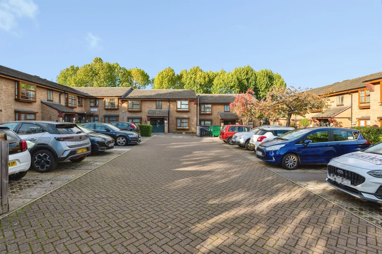 Palmers Drive, Grays, RM17, photo 10