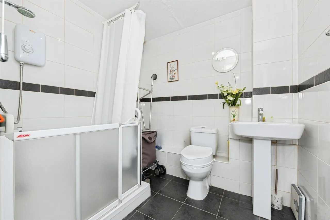 Palmers Drive, Grays, RM17, photo 9