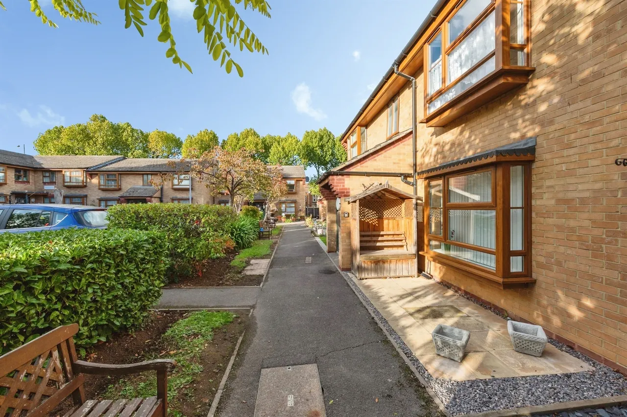 Palmers Drive, Grays, RM17, photo 11