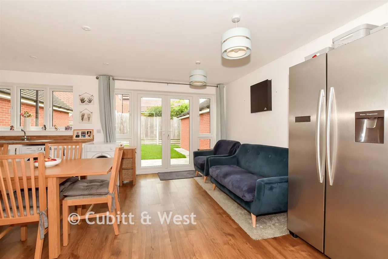 Vespasian Close, Westhampnett, PO18, photo 9