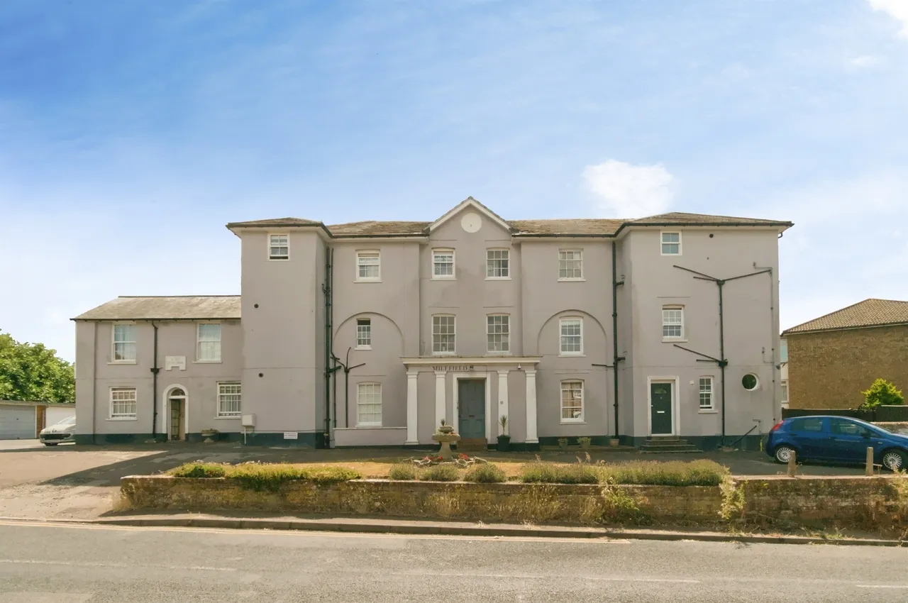 2 bed flat for sale — Belle Hill, Bexhill-On-Sea