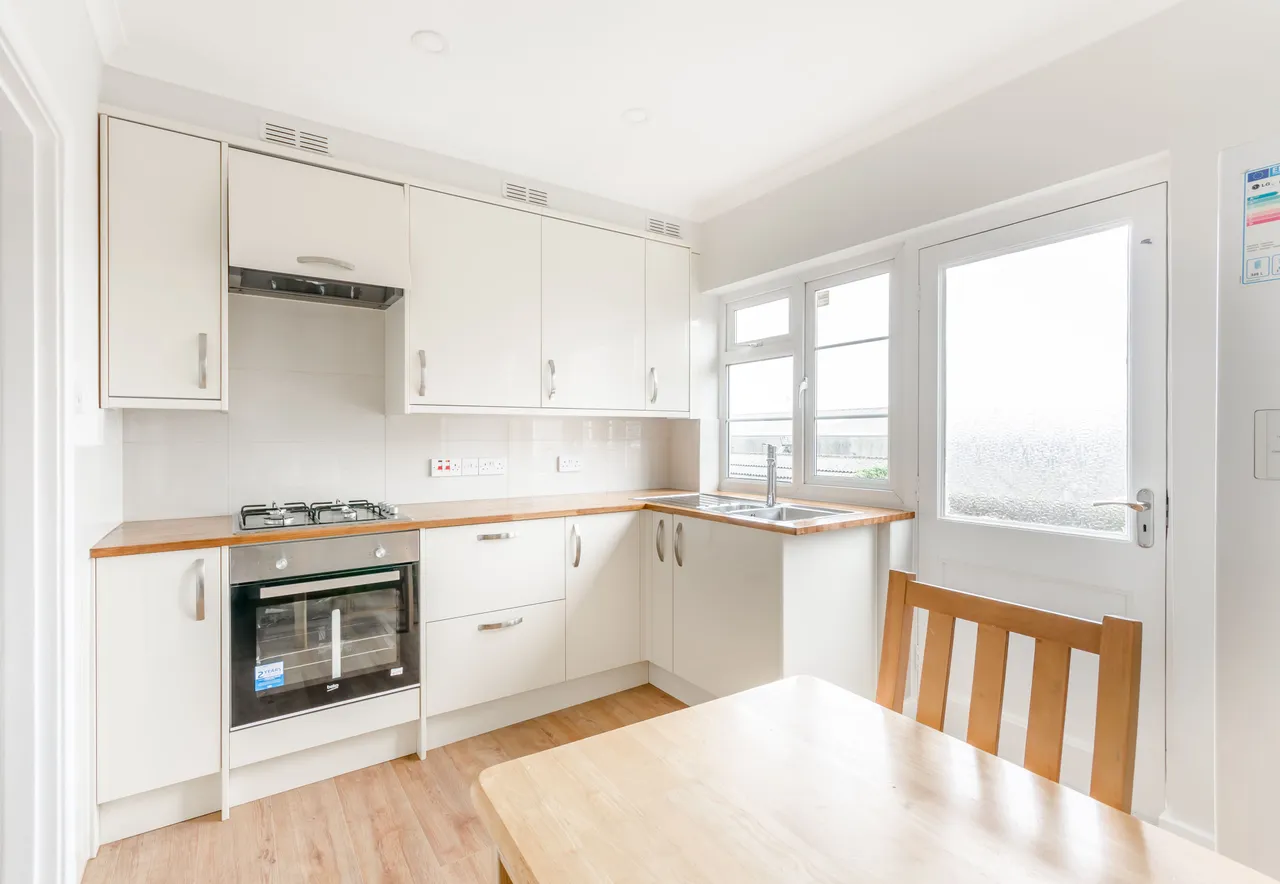 5 Springfield Court, Lynton Road, London, photo 2