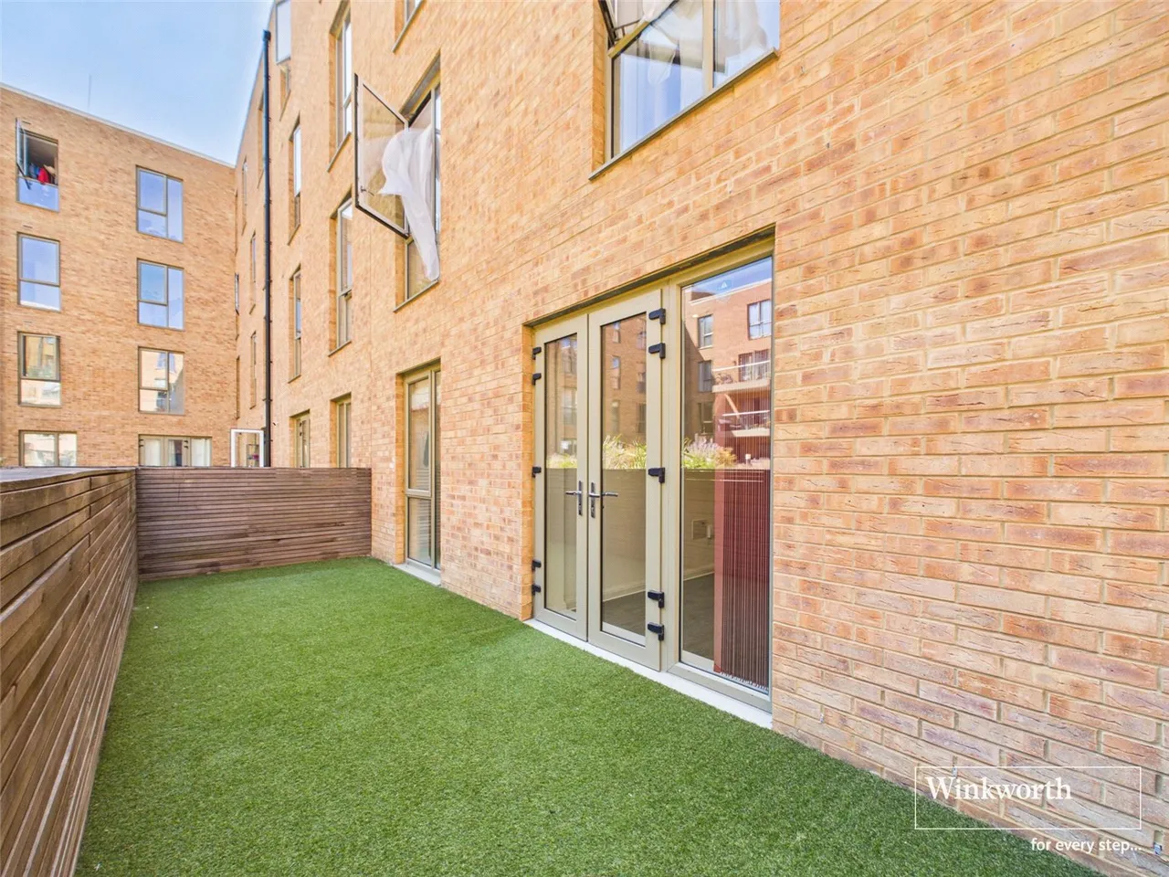 3 bed flat for sale — Coxwell Boulevard, Colindale,, London, NW9