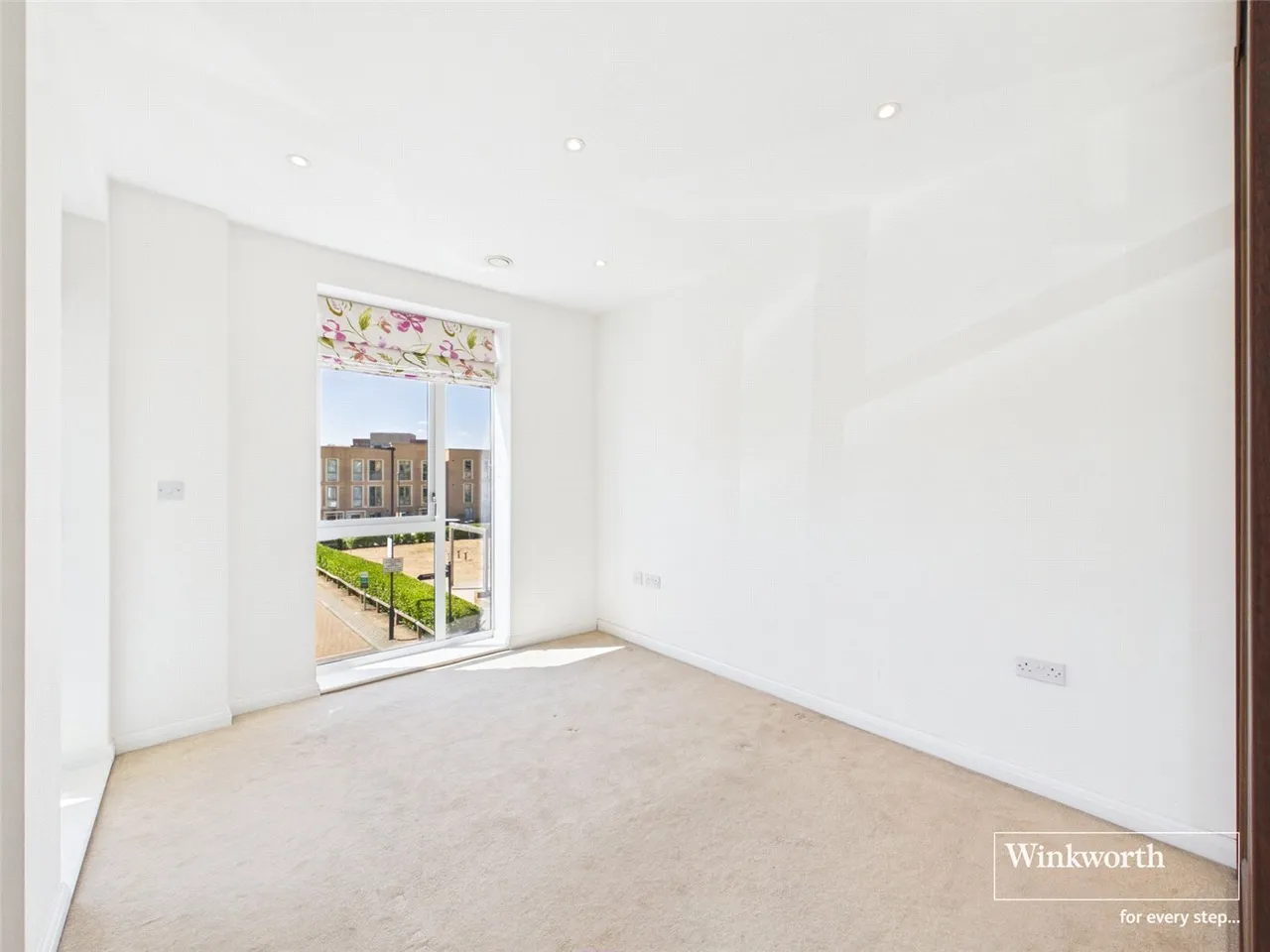 Coxwell Boulevard, Colindale,, London, NW9, photo 5