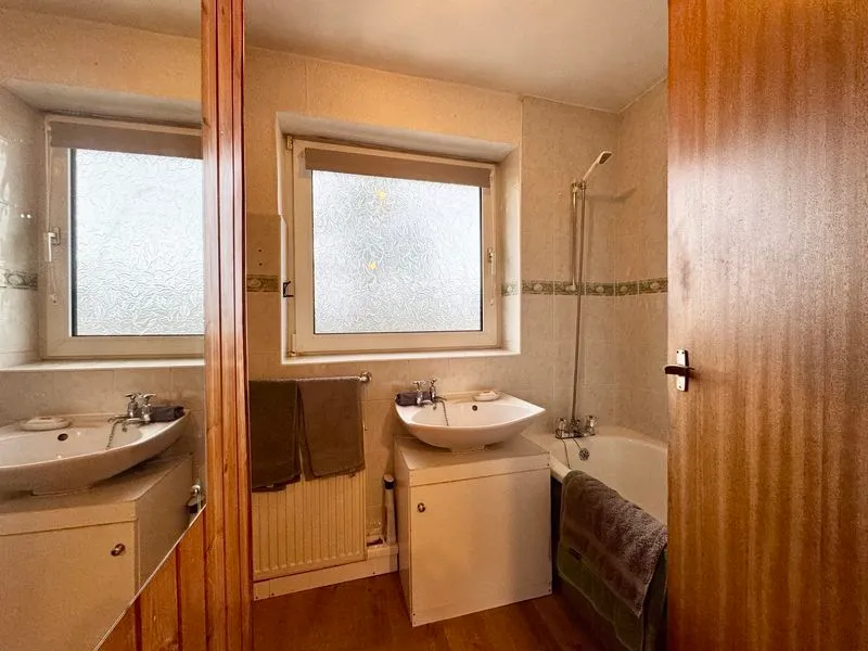 For SaleSutton Lane, Adlington, photo 9