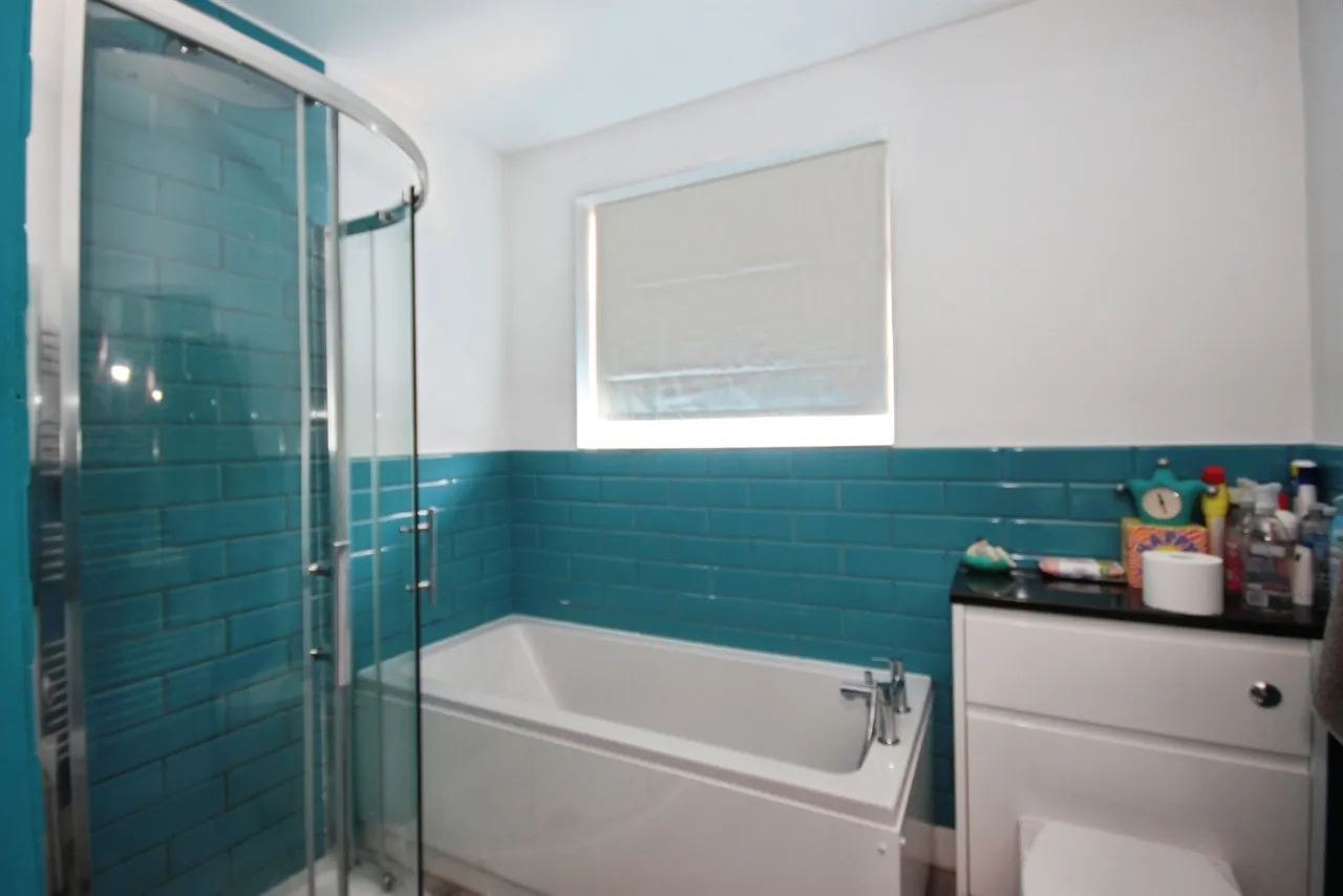 Home Farm Crescent, Whitnash, Leamington Spa, photo 9