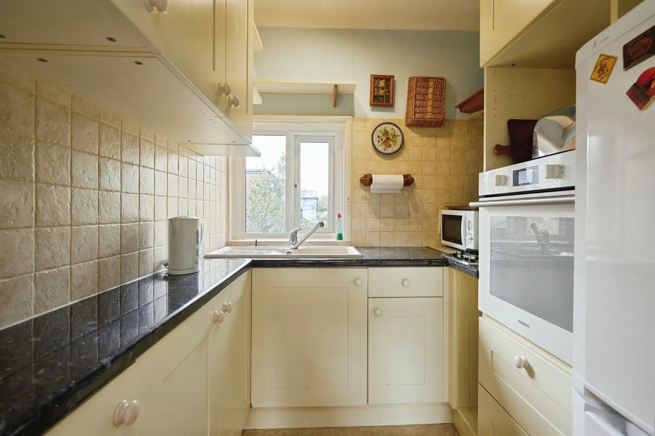 St. Edwards Court, Shaftesbury, SP7, photo 2