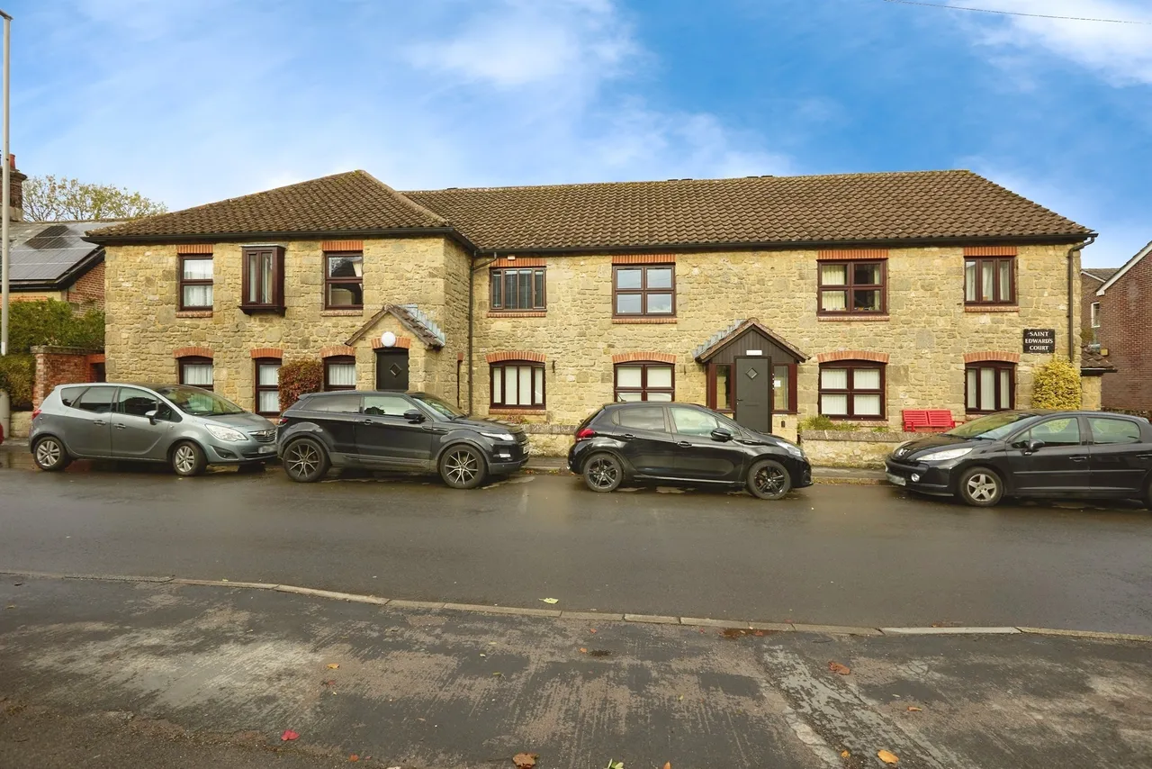 St. Edwards Court, Shaftesbury, SP7, photo 8