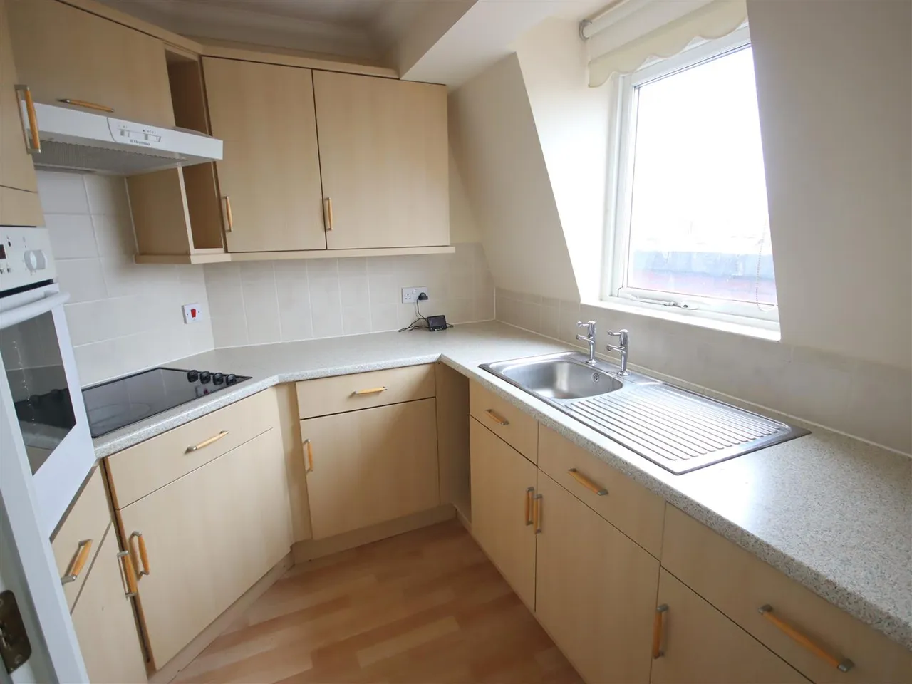 Gladstone Road, Chippenham, photo 6