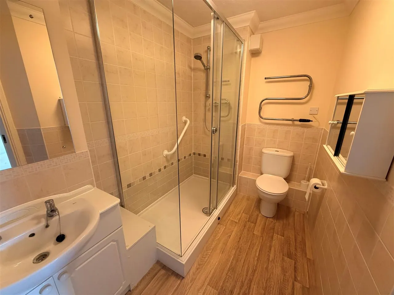 Gladstone Road, Chippenham, photo 9