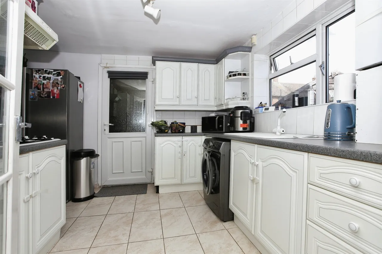 Almond Road, Peterborough, PE1, photo 3