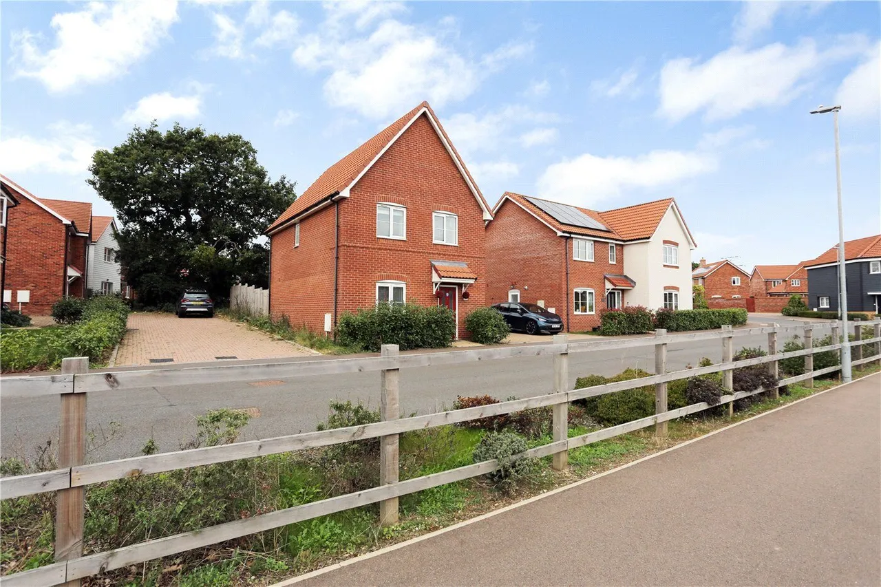 3 bed house for sale, Snowdrop Avenue, Cringleford, NR4