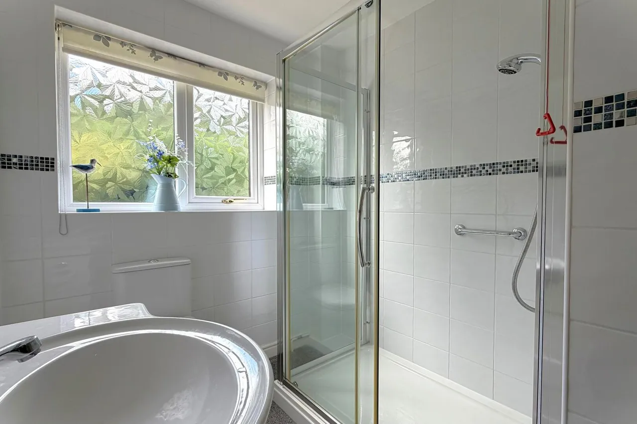 Woodfield, Belbroughton, photo 18