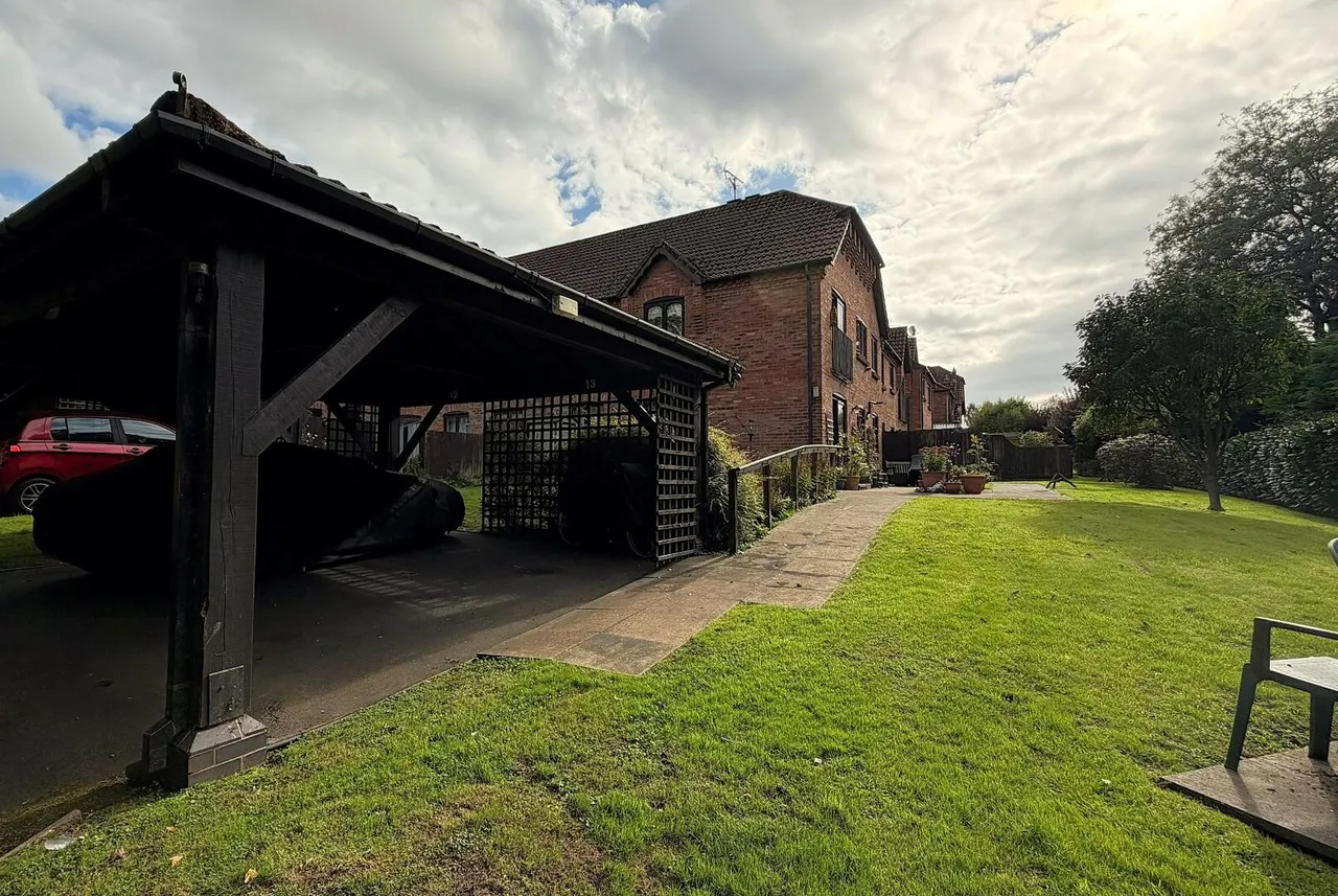 Woodfield, Belbroughton, photo 22