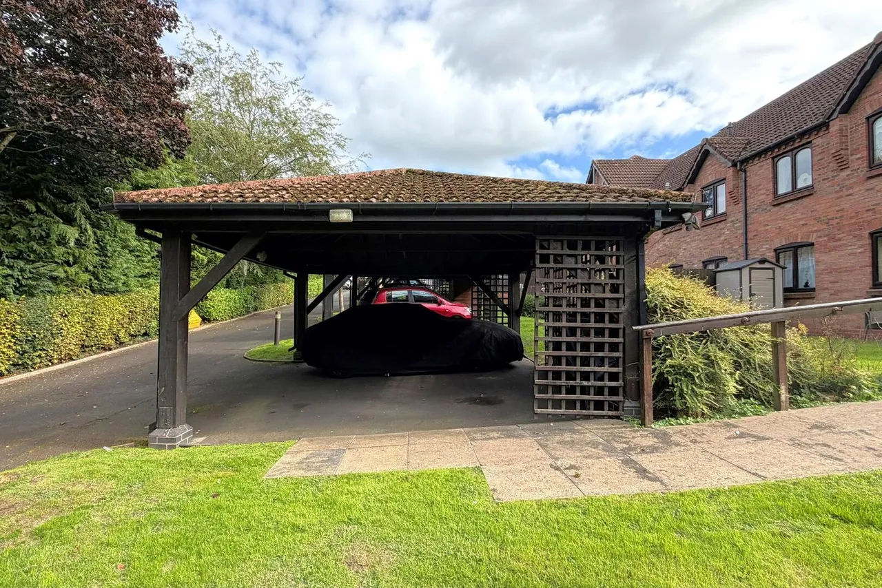 Woodfield, Belbroughton, photo 21
