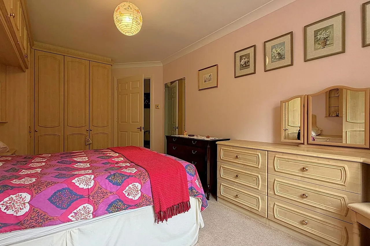 Woodfield, Belbroughton, photo 13