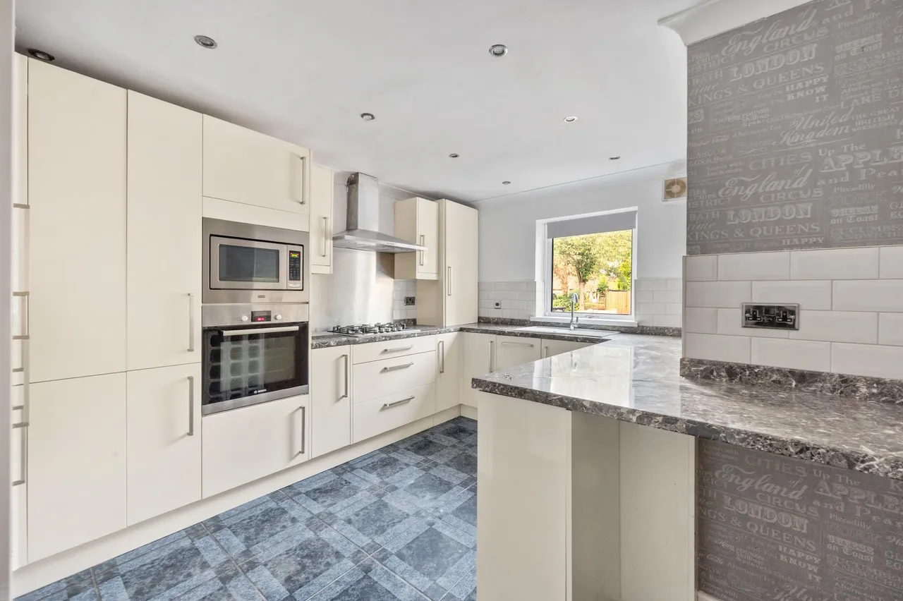 Chaffinch Close, Birchwood, Warrington, Warrington, WA3 6PW, photo 2