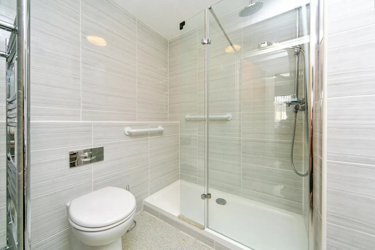 44 New Chester Road, Wirral, photo 4
