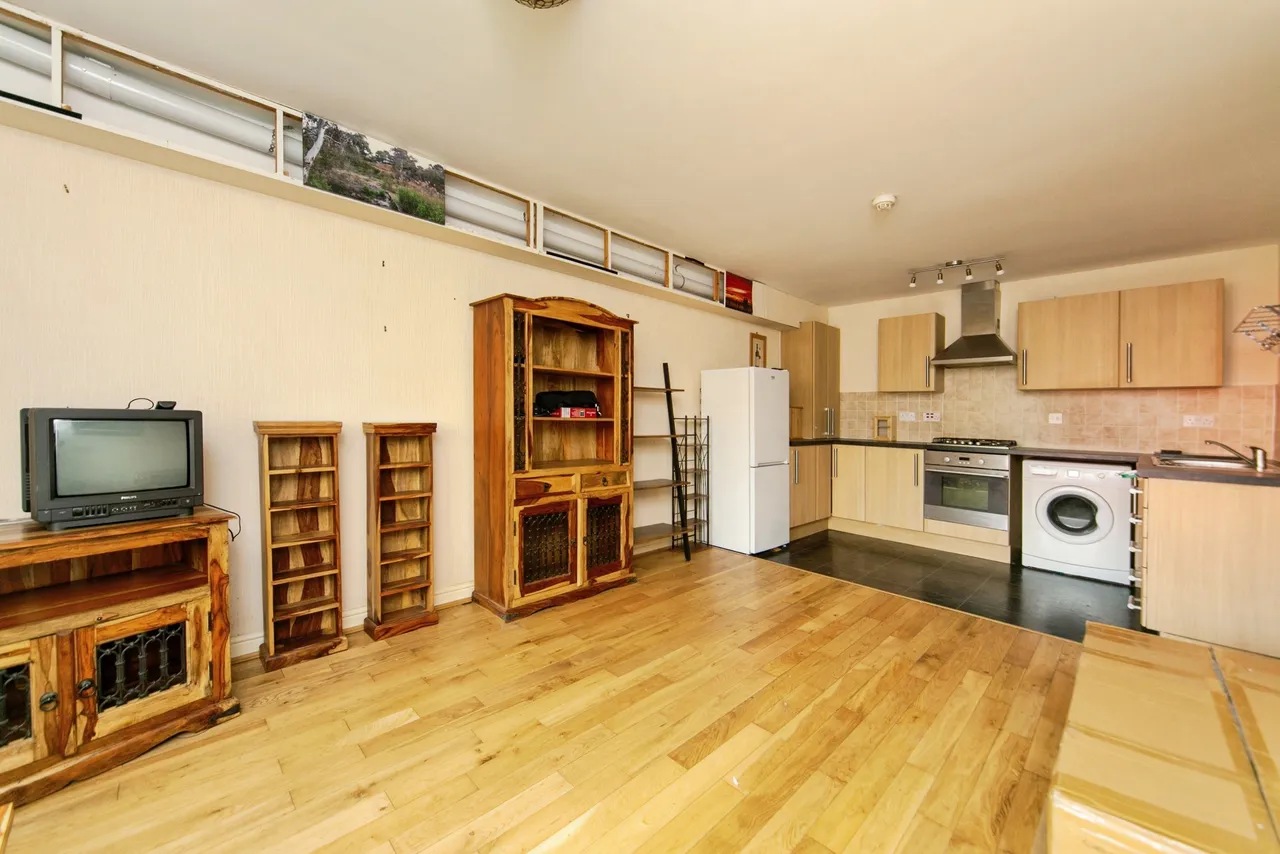 44 New Chester Road, Wirral, photo 2