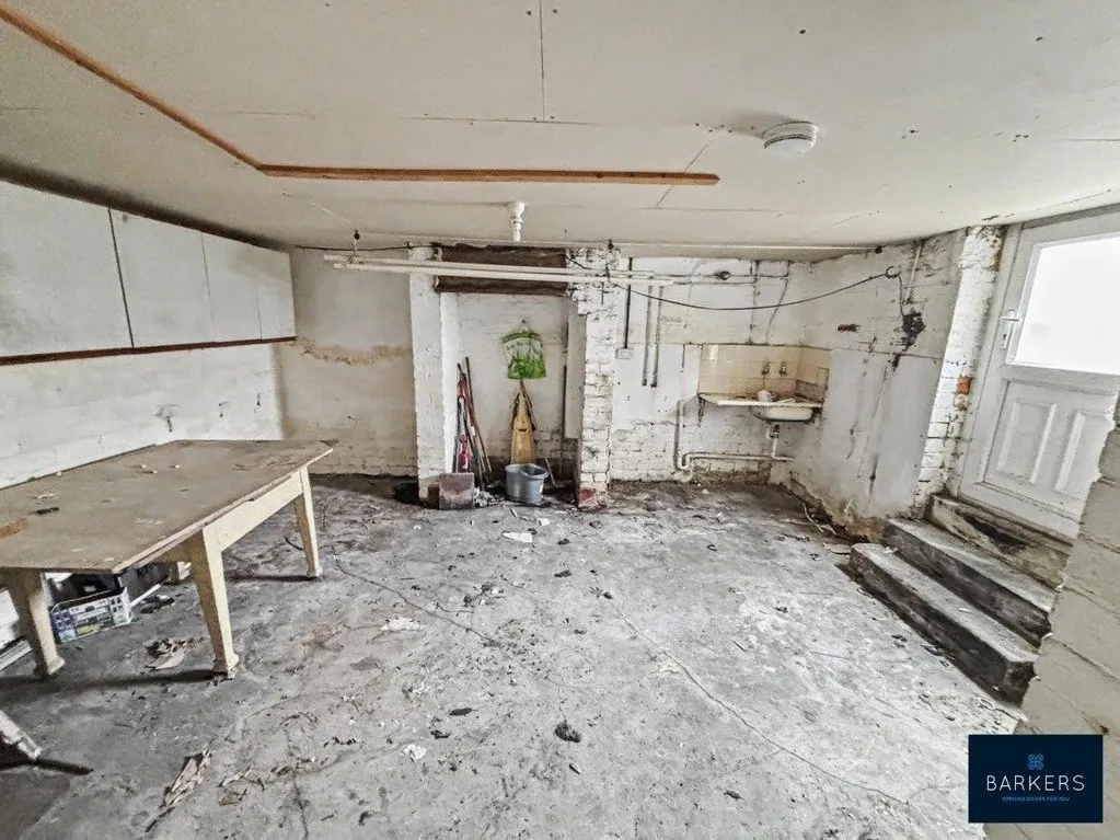Soothill Lane Soothill, Batley WF17 6NR, photo 8