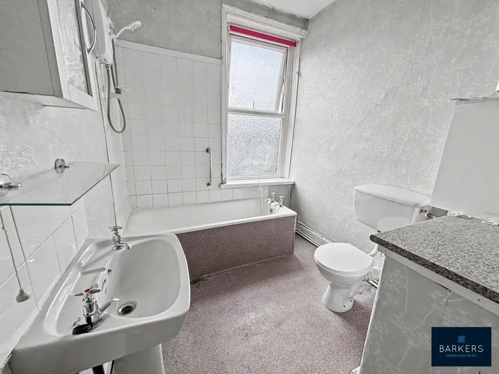 Soothill Lane Soothill, Batley WF17 6NR, photo 7