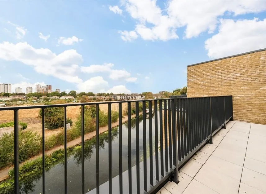 Bryanston Close, Norwood Green, UB2, photo 10