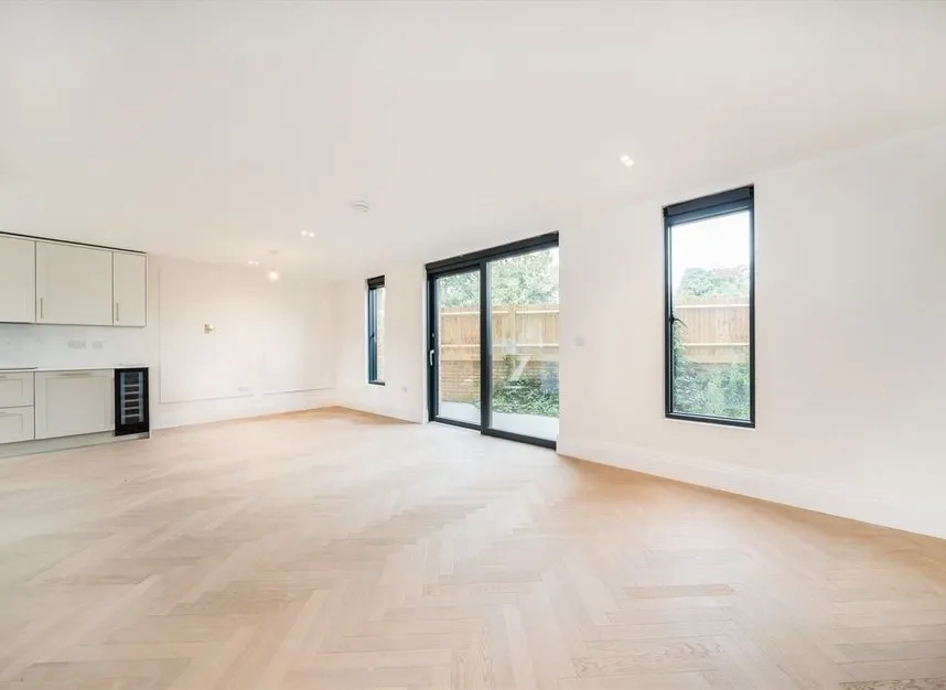 Bryanston Close, Norwood Green, UB2, photo 2