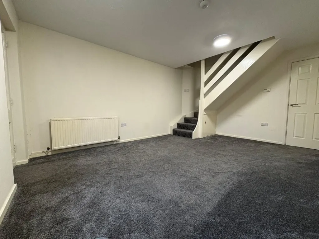 Sandpiper Road, Thorpe Hesley, photo 2