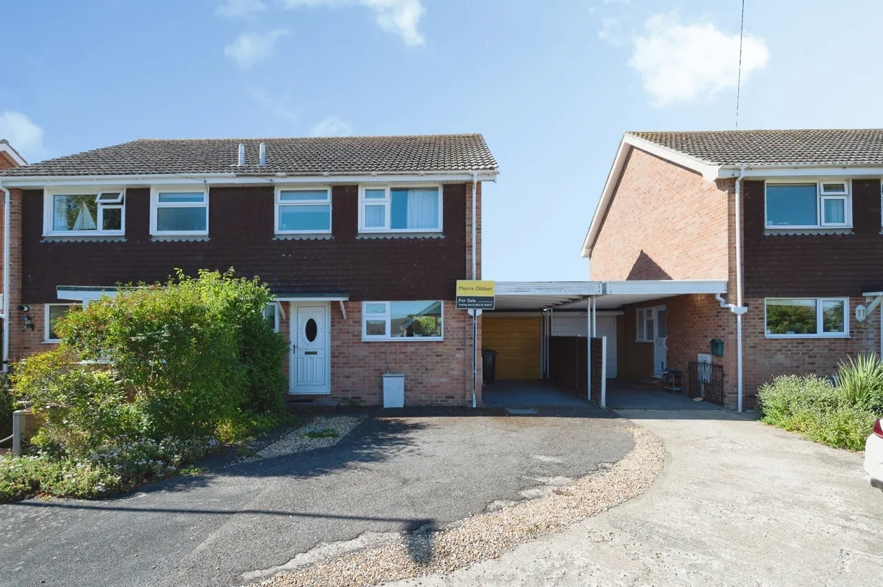 Glebe Close, Hayling Island, PO11, photo 13